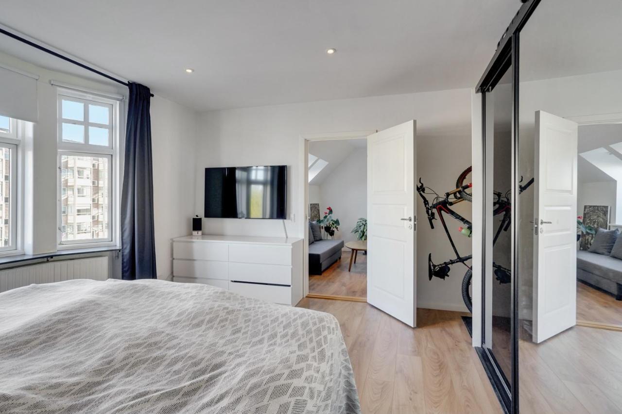 Bath Tub Penthouse In The City 올보르 외부 사진